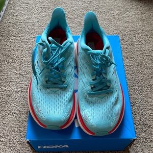 Brand New HOKA Clifton 8